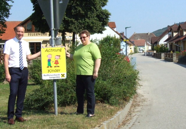 Marktleiter Raika Langenlois Adolf Feichtinger, Gemeinderätin Elisabeth Breitenseher