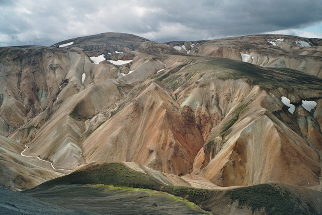 Geheimnisvolle Bergwelt in Island