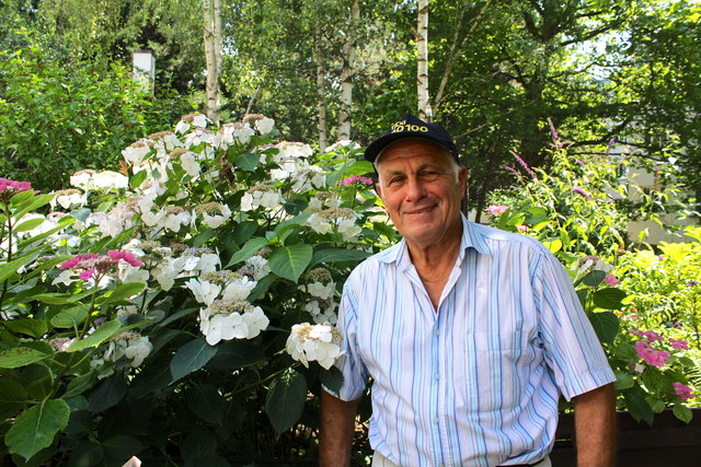 Hans Maczejka in seinem Gartenidyll: Er braucht das Gärtnern zum Glücklichsein!