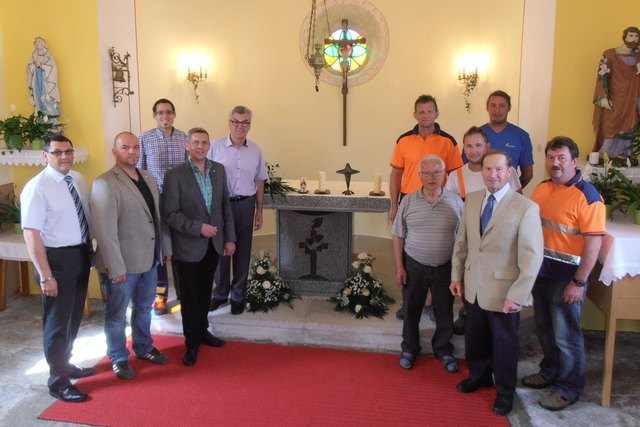 Stolz auf die geglückte Innen-Sanierung der Kapelle Kleedorf sind die Verantwortlichen.