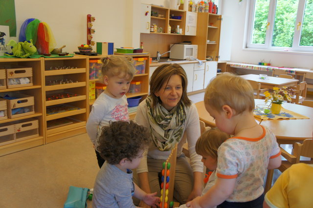 Bad Ischls Stadträtin, Ines Schiller, zu Besuch in der Krabbelstube.