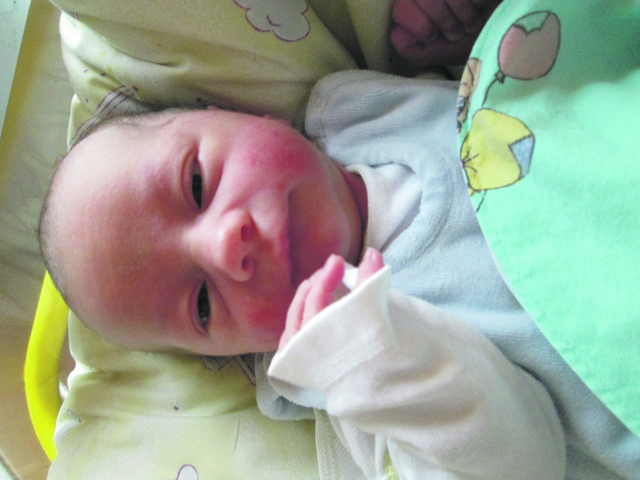 Geboren: 7. 7. 2015 um 19:09 Uhr,
Größe: 49 cm, Gewicht: 2.940 g,
Wohnort: 2000 Stockerau
