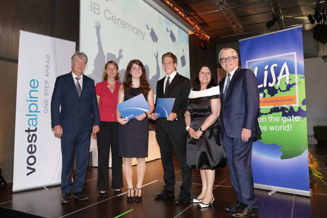 Direktor Gottfried Jachs, Astrid Wansch/Schulzweigkoordinatorin, Anita Hammerschmid, Peter Schwarz, Gabriele Eder, Wolfgang Eder/CEO voestalpine AG (v.l.)