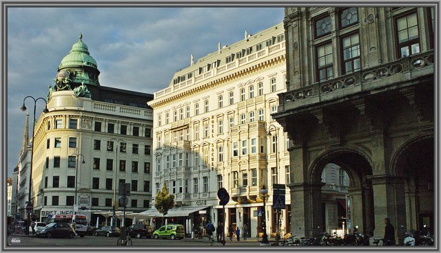 Blick von der Operngasse 4 auf das Hotel Sacher