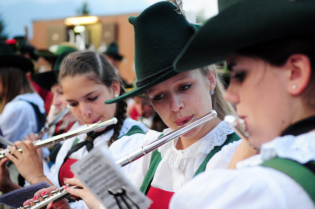 Die musikalische Jugend des Musikbezirks eröffnet heute mit Kurzkonzerten und dem Einmarsch das Bezirksfest in Kematen!