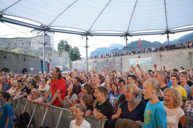 Kinder durften im Bühnengraben tanzen.