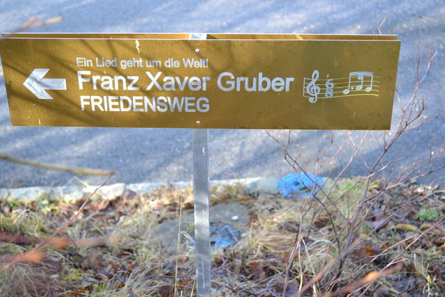 Beim "Gruber"-Haus in Hochburg beginnt der Friedensweg.