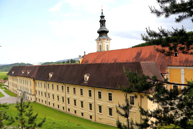 Das BG Rein ist das einzige Bundesgymnasium im Bezirk. Dr. Susanne Presinger ist hier Schulärztin für 600 Schüler. | Foto: Höfler