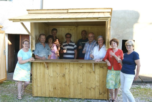 Die neuen Adventmarkthütten wurden zu Testzwecken gleich aufgestellt. | Foto: privat