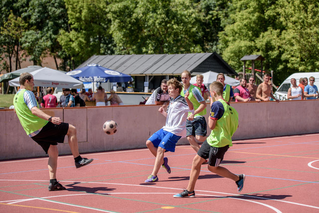 Das Team "Grexit" (gelbe Trikots) holte sich den Turniersieg in St. Margarethen. | Foto: Erich Grill
