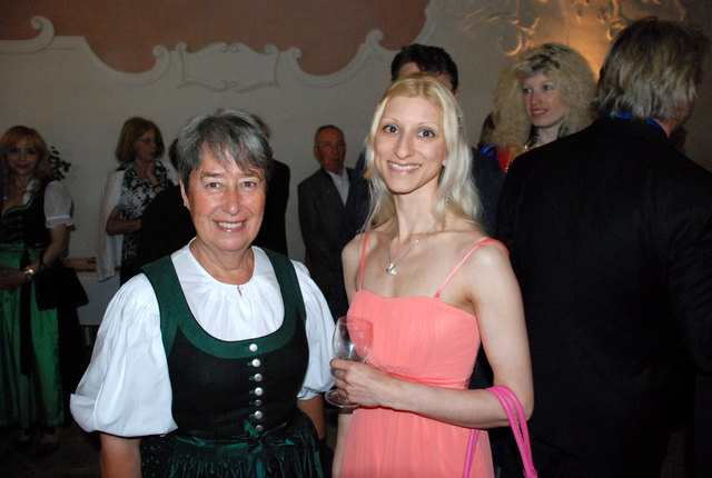 Tanja Playner (rechts) mit Margit Fischer