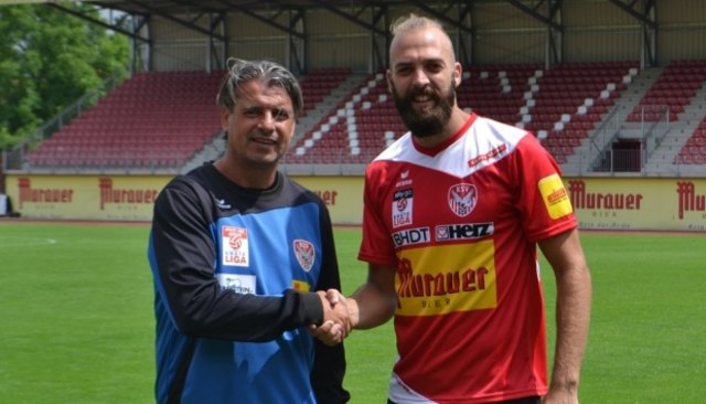 Kapfenberg-Coach Kurt Russ mit Sergi Arimany Pruenca.