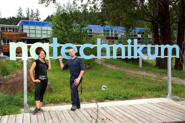 Anna Zechner und Hubert Edlinger haben im Natechnikum-Team Arbeit gefunden. Fotos: Ainerdinger