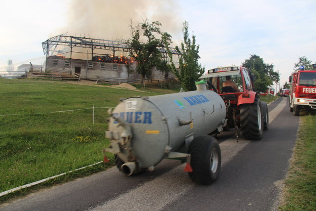 Brand bei Leonhartsberger in Mitterdörfel 28, Bad Kreuzen | Foto: Zinterhof
