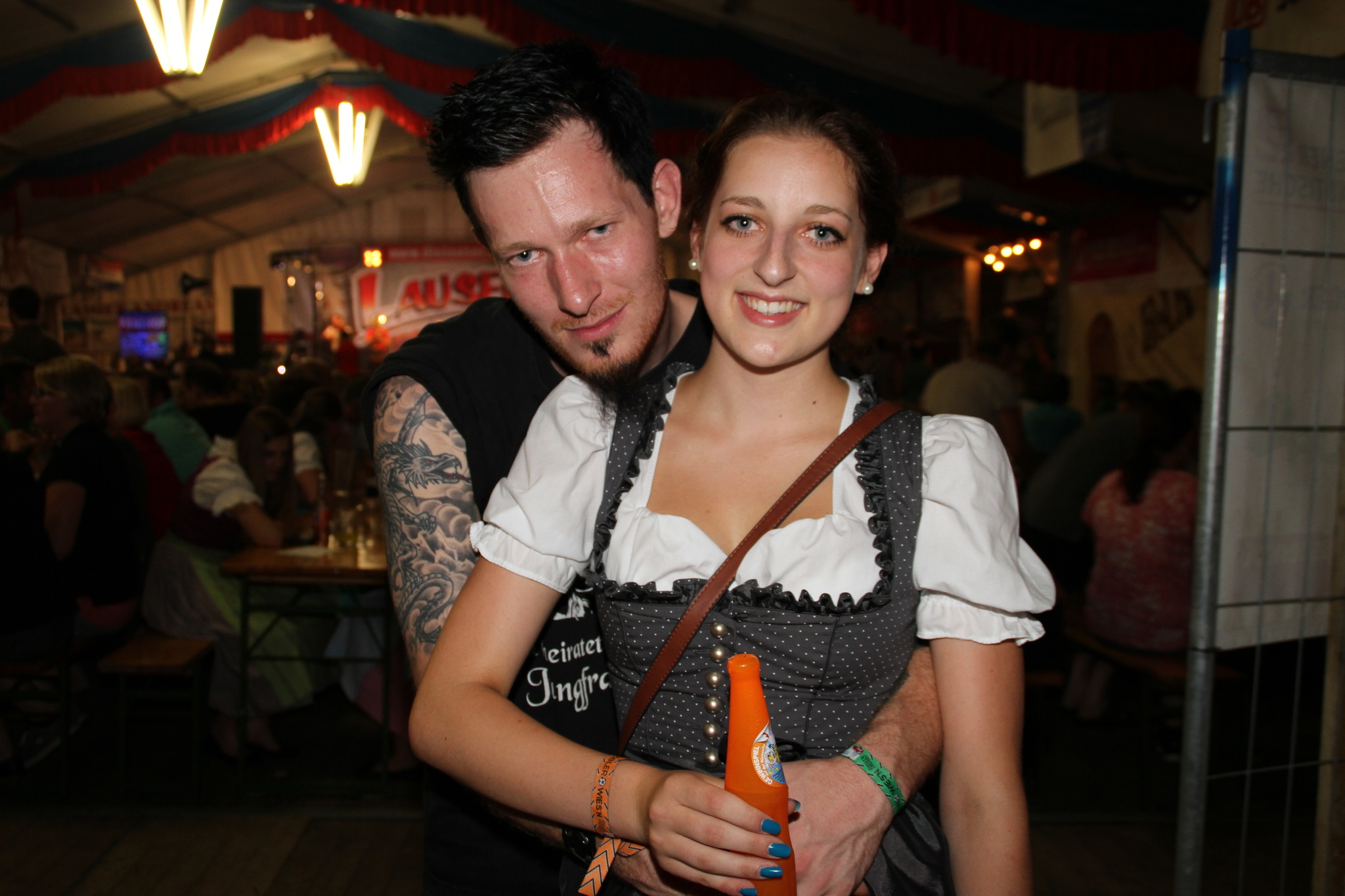 Ist Wiesbaden eine Stadt der Singles? Erhebungen zufolge waren im Dezember 2015 von 284.620 Wiesbadenern 125.096 ledig, in 46,5 Prozent Wo Singles fndig werden - carolinavolksfolks.com
