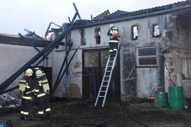 Brand bei Leonhartsberger in Mitterdörfel 28, Bad Kreuzen | Foto: Zinterhof