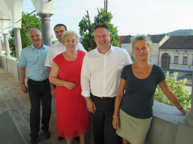 An dem Gespräch in Stegersbach nahmen (von links) Wolfgang Sodl (SPÖ), Markus Wiesler (FPÖ), Verena Dunst (SPÖ), Jürgen Schabhüttl (SPÖ) und Dagmar Tutschek (Grüne) teil. | Foto: SPÖ