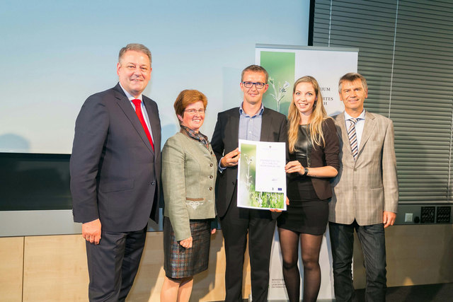Bundesminister Andrä Rupprechter, Gabriele Dörflinger (Obfrau der Norischen Region), Regionalmanager Andreas Duller, LEADER-Managerin Christina Wutte, Kurt Rakobitsch (Abt. 3, Kärntner Landesregierung) | Foto: KK/Robert Strasser