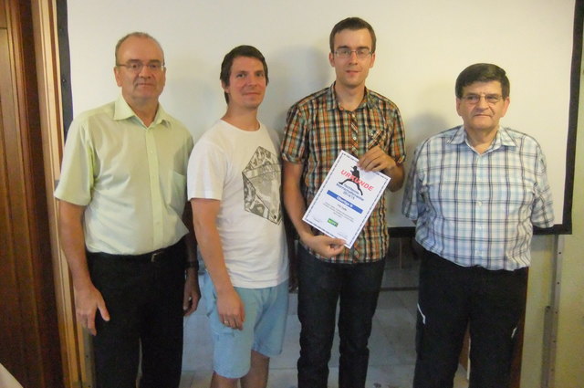 Cuptitel für TTV. Tulln von links Herzog, Scharf Vertreter von Tulln Conrad Miller und Walter Ast