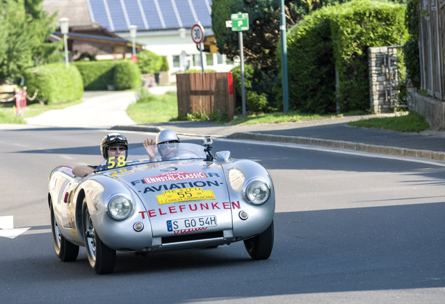 Ennstal Classic- Patrick Dempsey auf der Fahrt durch Irdning