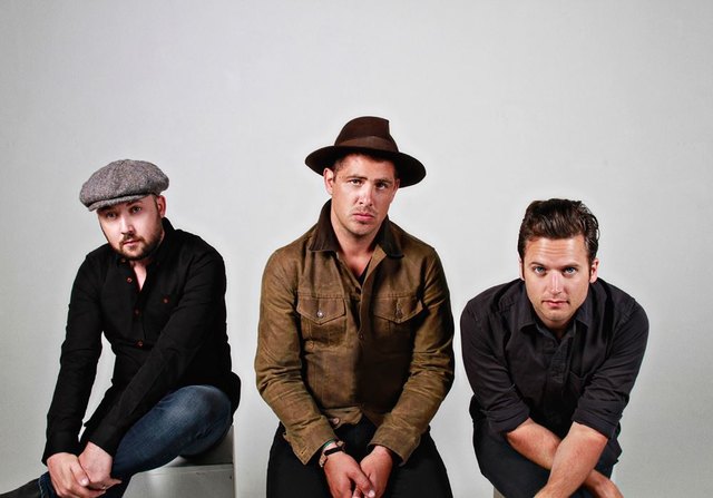 International: mit dabei ist auch die US-amerikanische Band Augustines | Foto: Augustines