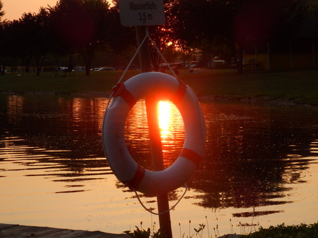 ... trotz Rettungsring konnte ich die Sonne nicht vor dem Untergang bewahren...