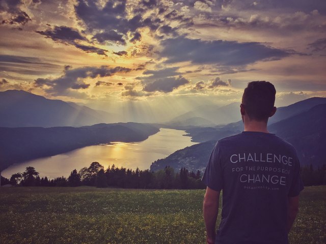 Im Song "Lakeside" geht es um die Schönheit von Eltos Heimat - dem Millstättersee | Foto: KK