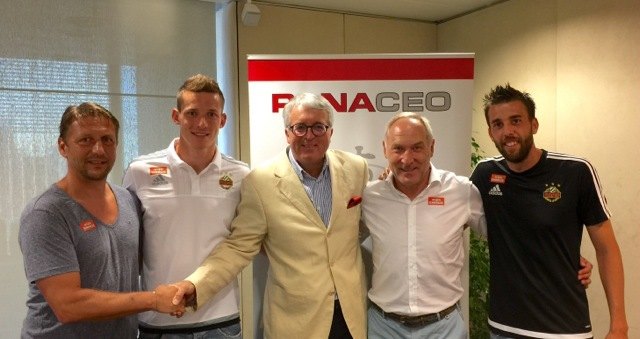 Rapid-Chefcoach Zoran Barisic, Neuzugang Richard Strebinger, Panaceo-Marketing & Verkaufsvst. Manfred Pesek, Sportdirektor Andreas Müller und Neuzugang Tomi aus Spanien | Foto: KK