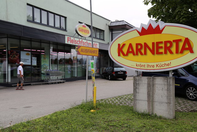 In dem Unternehmen wurden im vergangenen Jahr 10.000 Tonnen Fleisch und 2000 Tonnen Teigwaren verarbeitet.