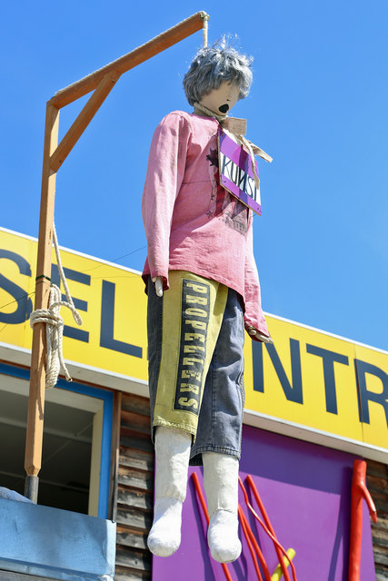 Kärntens Kunstszene baumelt am Galgen