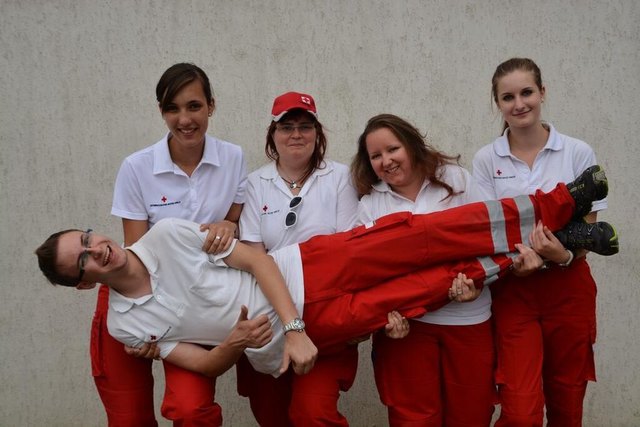 Lisa Pointner, Bettina Atzelhuber, Viktoria Schwarzlmüller, Anna Raffetseder (von links), quer: Raphael Schimpelsberger