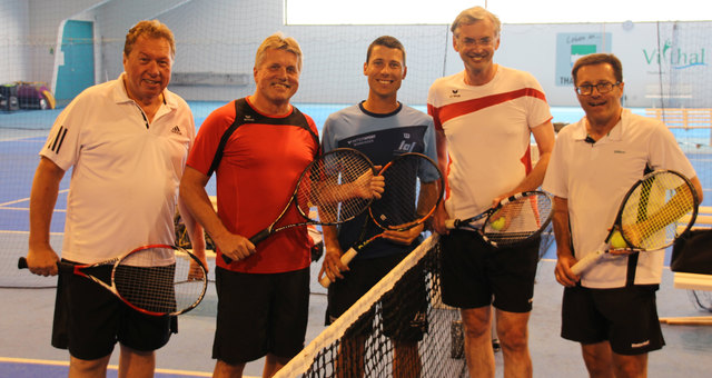Michael Strugl (2.v.re.) und Klaus Mitterhauser (re.) traten gegen Andreas Stockinger (li.) und Leo Jachs (2.v.li.) an.