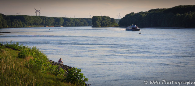 Kontemplation am Fluss