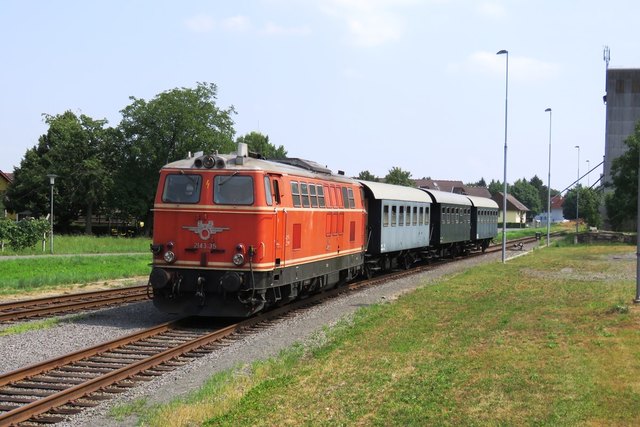 Die Radkersburger Bahn präsentierte sich für eine Sonderfahrt im Rahmen des Jubiläums in besonderem Gewand. | Foto: KK