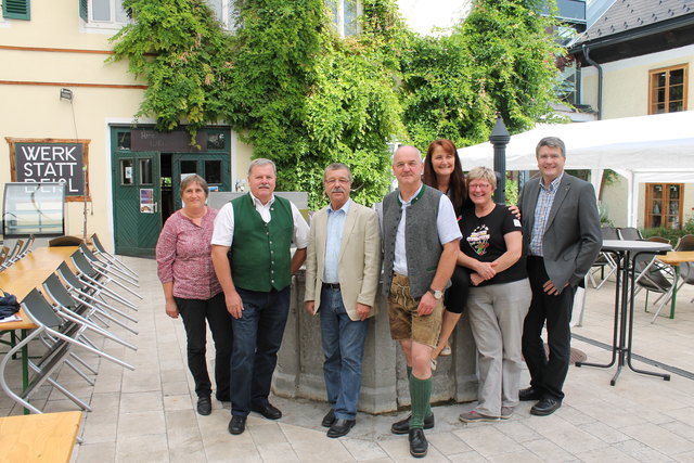 Das Kernteam der SPÖ Bad Goisern: (vl) Annelise Schilcher, Alfred Peer, Helmut Pilz, Peter Ellmer, Eva Haschek, Monika Gschwandtner und Hansjörg Schenner.