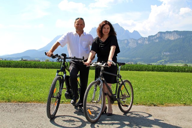 LH-Stv. Ingrid Felipe und LH-Stv. Josef Geisler bei Radwegeröffnung in St. Johann. | Foto: Land/Baubezirksamt Kufstein