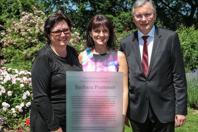 Gisela Peutlberger- Naderer mit Renate Heitz und BM Alois Stöger. | Foto: Gerhard Gruber