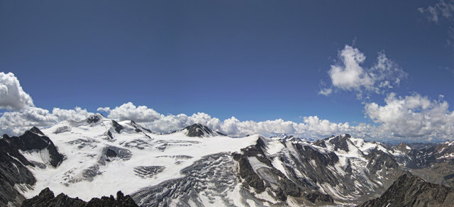 Kühler Piztalgletscher mit Wildspitze