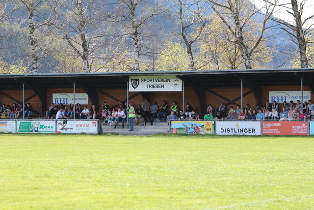 Die Fans des SV Trieben hoffen in diesem Jahr auf den Meistertitel ihres Teams.