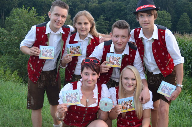 Echt Stark: 12 bekannte und neue Hits der sechs Nachwuchsmusiker gibt es ab sofort kompakt verpackt auf CD.