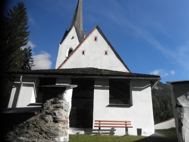 Die Wallfahrtstradition zu der malerisch am Chrysanthner  Hügel gelegenen, östlichsten Kirche Osttirols ist bis heute lebendig geblieben. | Foto: Hermann Huber