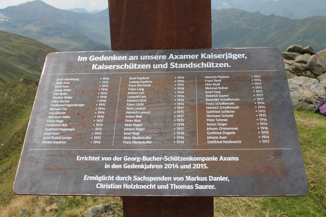Eine Gedenktafel mahnt an die Geschehnisse im Ersten Weltkrieg. | Foto: privat