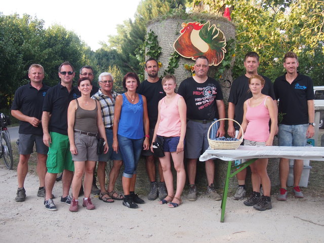 Peter Landauer, Bgm. Markus Landauer, GV Peter Zolles, Carina Landauer, Martin Waranitsch, Irene Grabner, Christian Freiberger, GR Sonja Wolf
Günter Freiberger, GV Marcus Gullner, Nathalie Gullner, GR Dominik Hofer, | Foto: ÖVP Raiding