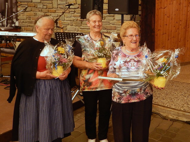 Augezeichnete Mitglieder v.l. Anna David, Helga Corradini, Gabi Groger