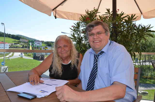 Karin Dowhanytsch mit Lukas Essl.