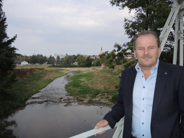Übt Kritik an den Wehrabtragungen im Bezirk Waidhofen: Bundesrat Eduard Köck. | Foto: privat