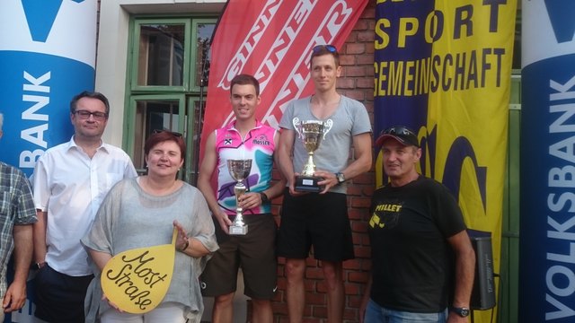 Andreas Strohmaier (M.) sicherte sich den tollen zweiten Rang in der Allgemeinen Klasse. | Foto: privat