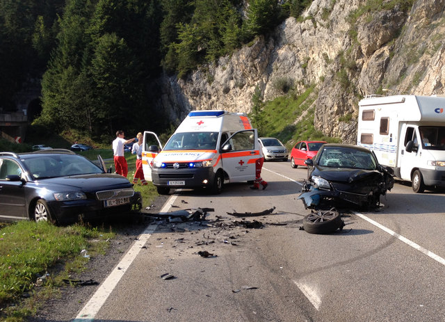 Gleich fünf Personen wurden bei einem Unfall am Katzenberg vergangene Woche verletzt. | Foto: ZOOM-Tirol