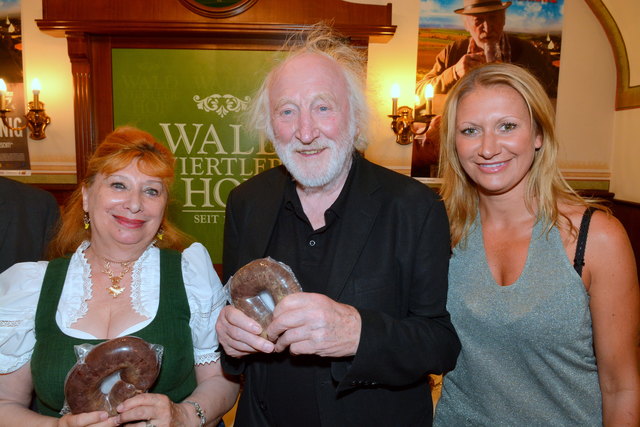 Ab 27.8. im Kino zu sehen: Inge Maux (l.), Karl Merkatz und Angelika Niedetzky. | Foto: Spitzauer