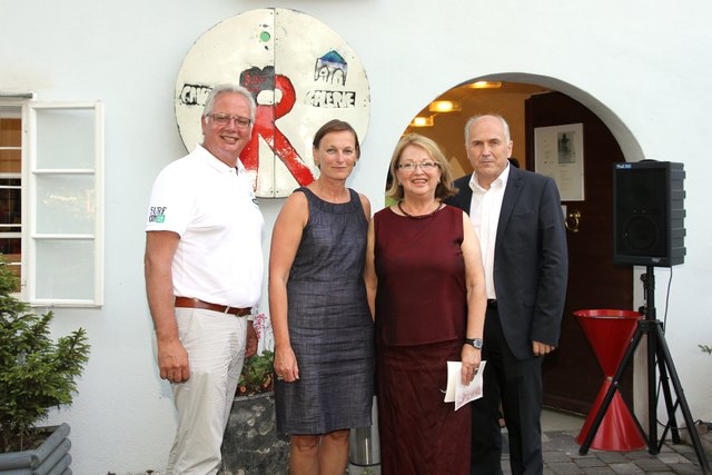 Reinhard Rohr, Christine Wetzlinger-Grundnig, Marija Šikoronja und Valentin Inzko (vlnr) | Foto: Marcel Ambrusch